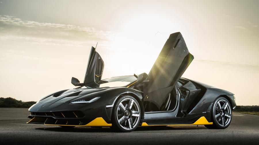  Lamborghini Centenario LP770-4 2016 года  (фото 12 из 61)